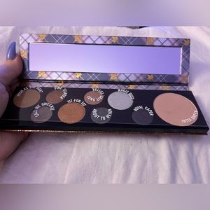 MAC Queen Supreme Palette